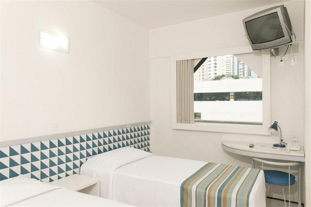 Ibis Budget Салвадор Екстериор снимка